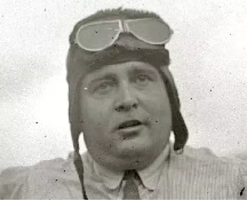 Fotografía de Juan de la Cierva en el aeródromo de Lasarte tomada en 1930 por Pascual Marín
